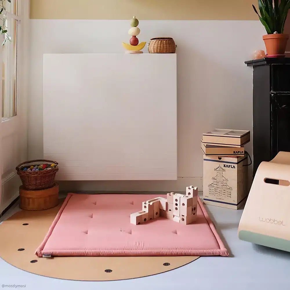 CHARLIE CRANE-Set d'Éveil Complet : Tapis TAMI Marsala Pink + Arche NAHO & Jouets en Bois