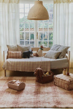 LORENA CANALS-Coussin Tissé Main Rose
