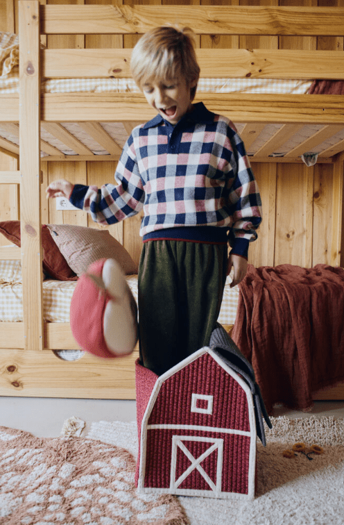 LORENA CANALS-Panier en Forme de Maison de la Ferme - Rouge