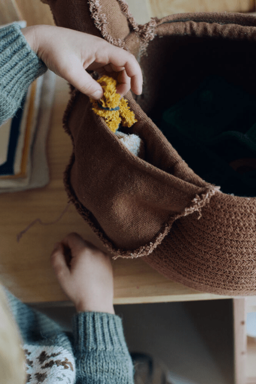 LORENA CANALS-Panier Pour Enfants en Forme de Poulet - Caramel