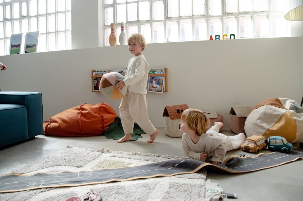 LORENA CANALS-Peluche Ride & Roll Autobus Scolaire