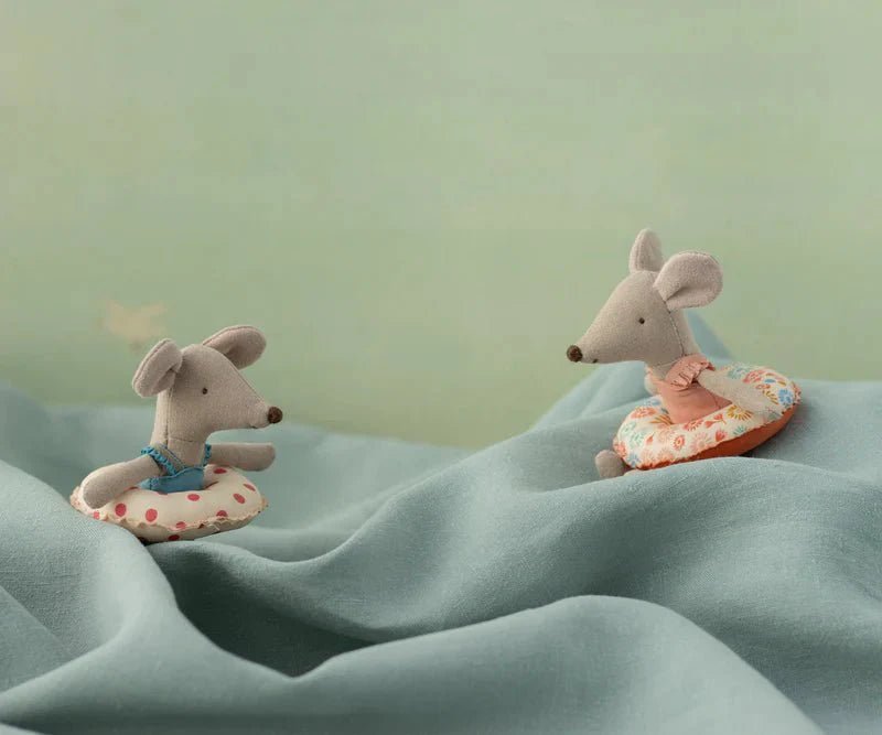 MAILEG-Souris De Plage Avec Flotteur, Petite Soeur - Fleur