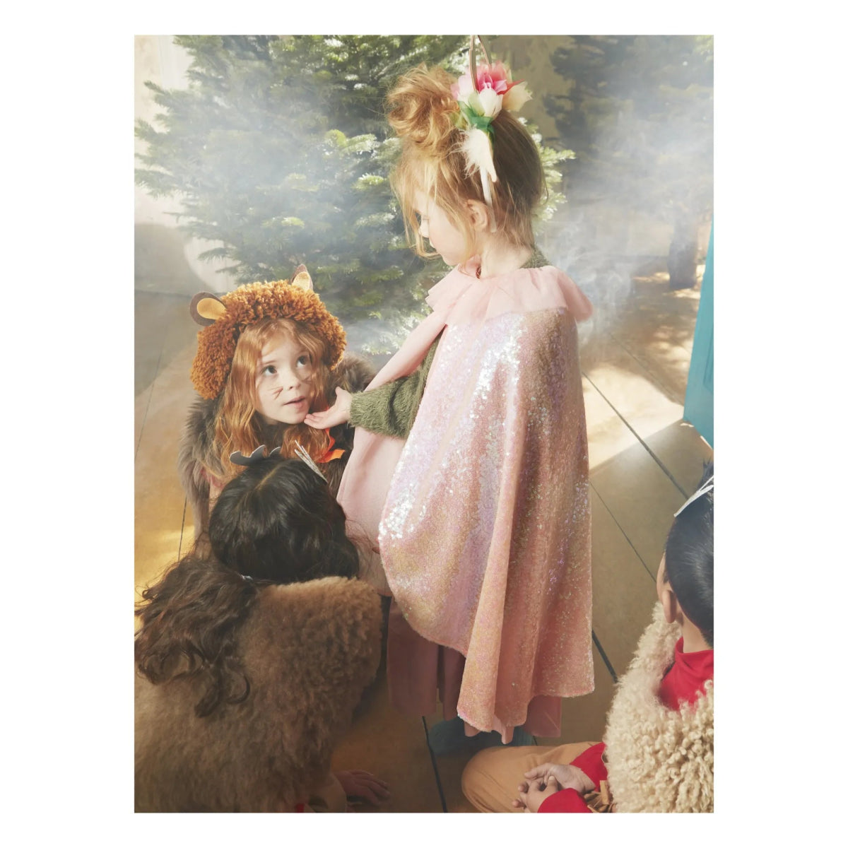 MERI MERI-Cape De Sequins Iridescents, Collerette Rose & Baguette Sequins