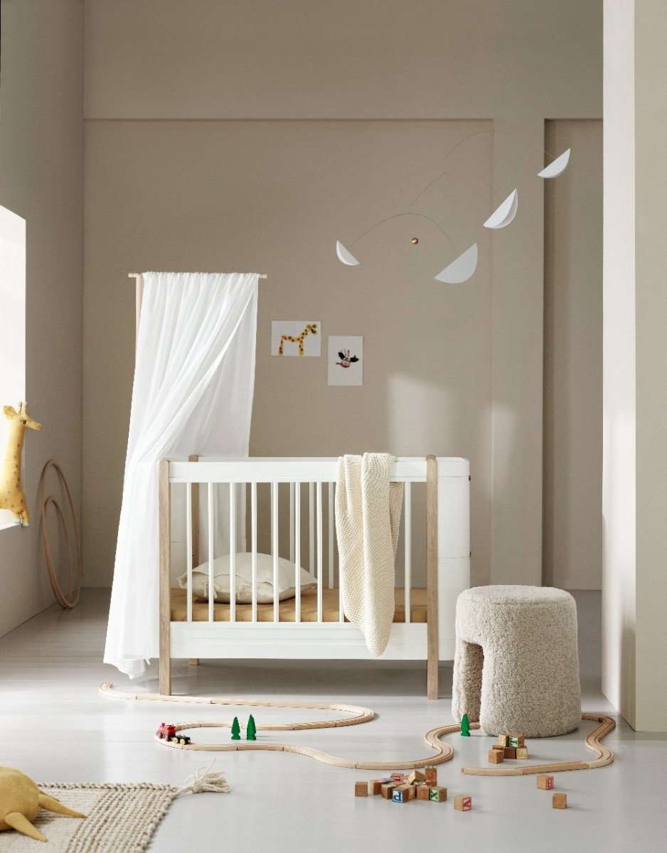OLIVER FURNITURE-041481 - Kit De Conversion - Lit bébé évolutif Mini+, Avec Kit Junior Inclus - en Lit Superposé Mi-Haut, blanc/chêne