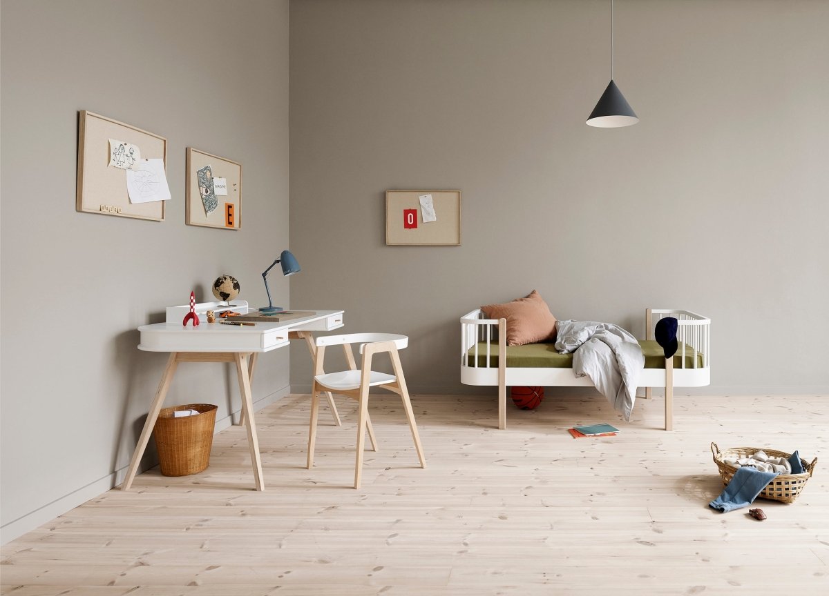 OLIVER FURNITURE-Bureau Wood 66 cm & Chaise Wood Avec Accoudoirs, L'ensemble, Blanc/Chêne
