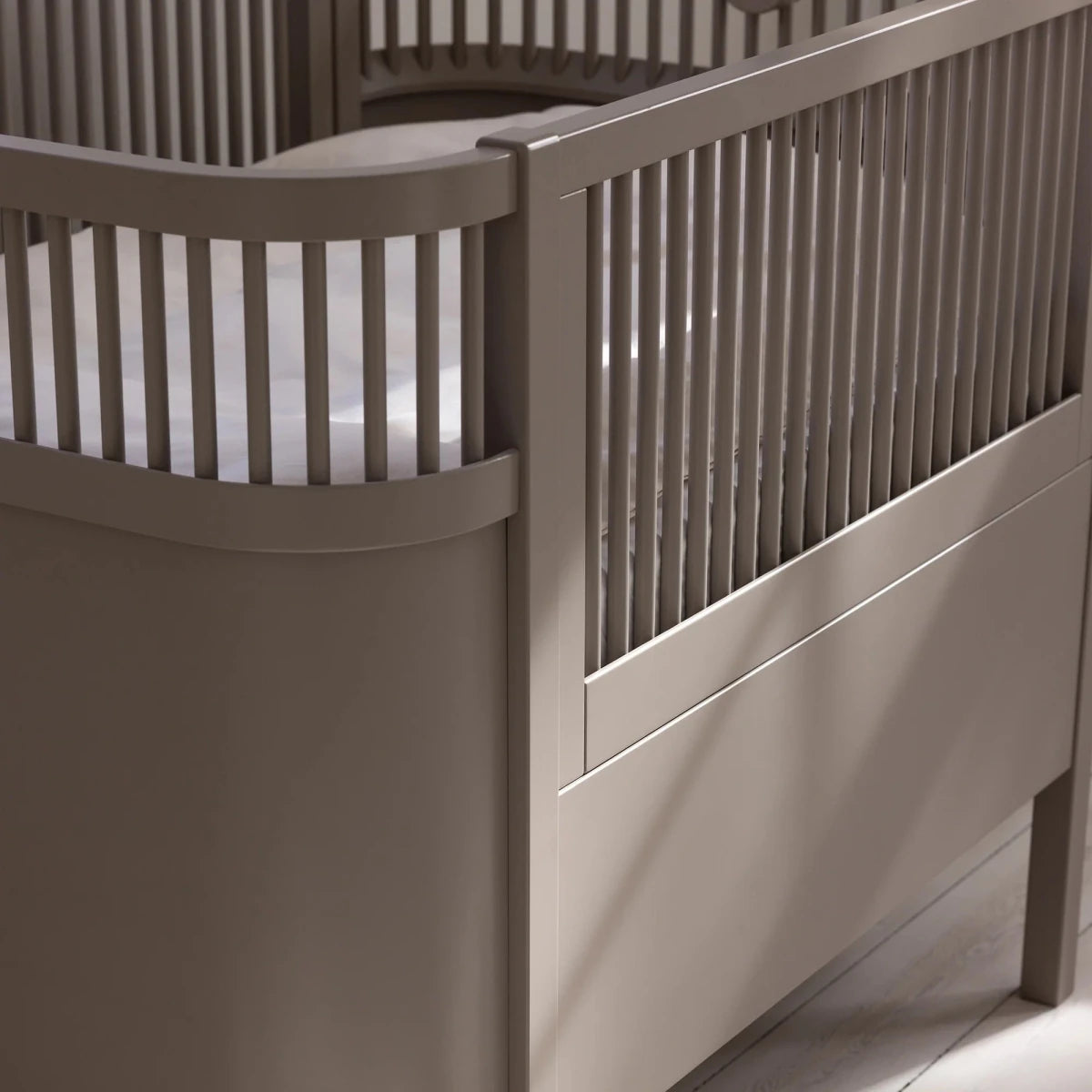 SEBRA-Lit Bébé évolutif Sebra en Bois 70x110 cm - Jetty Beige