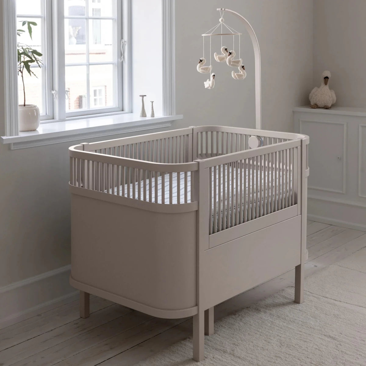 SEBRA-Lit Bébé évolutif Sebra en Bois 70x110 cm - Rose