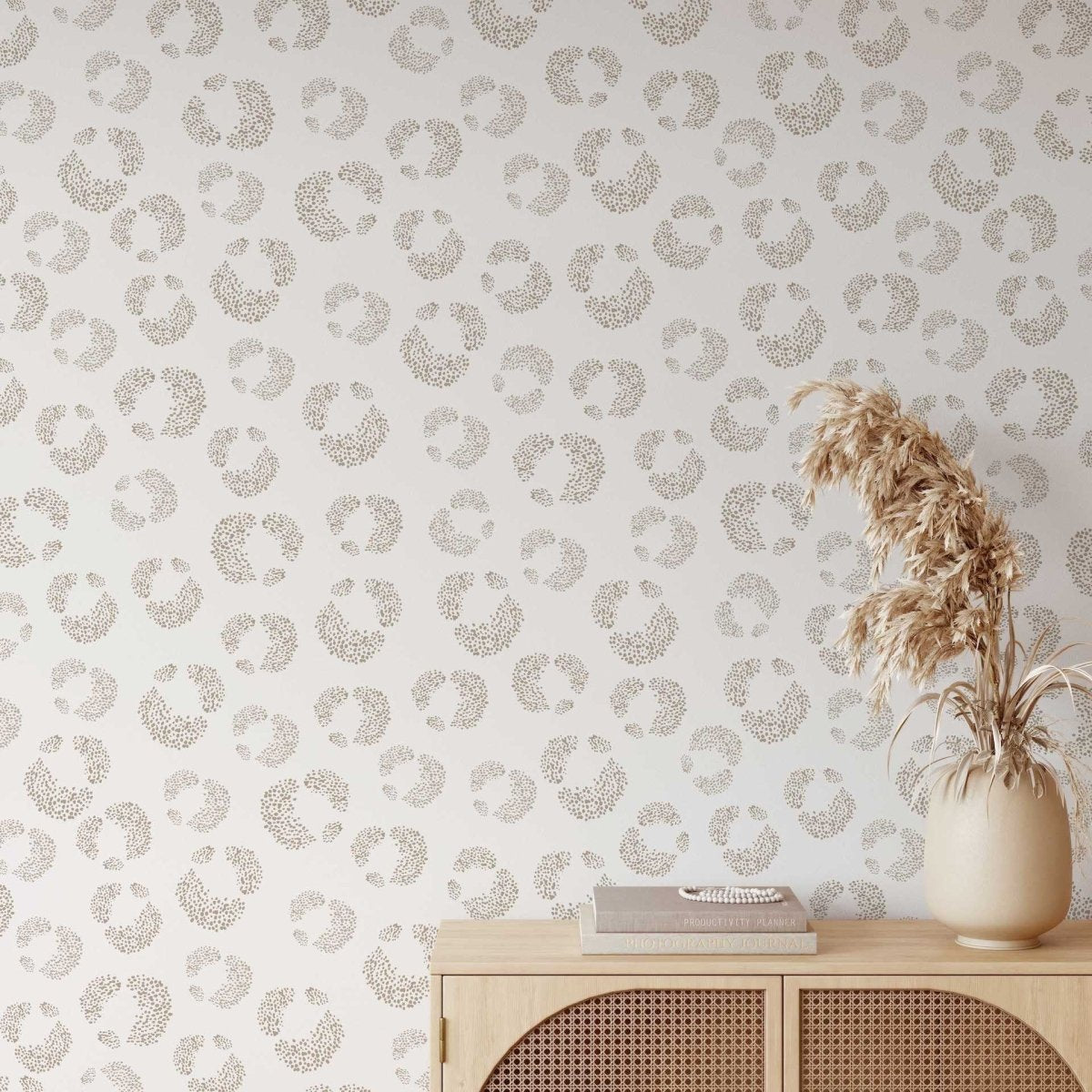 MUNKS & ME-Papier Peint Chambre Enfant à Motif Répété - Hallie Leopard - Beige